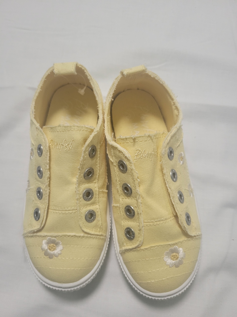 Blowfish Kids Slip-On Sneakers in Pale Yellow with Daisy Embroidery